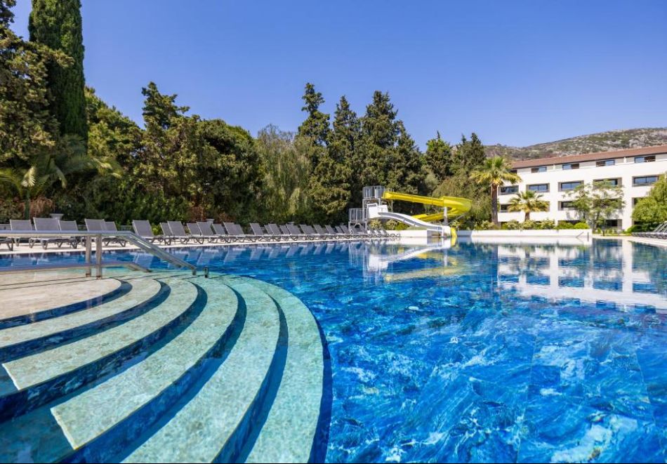 През 2026 - 7 дневна Аll Inclusive почивка на човек в PROXIMA HOTEL 4*, Кушадасъ, Турция + автобусен транспорт. Дете до 11.99г. БЕЗПЛАТНО!, снимка 3