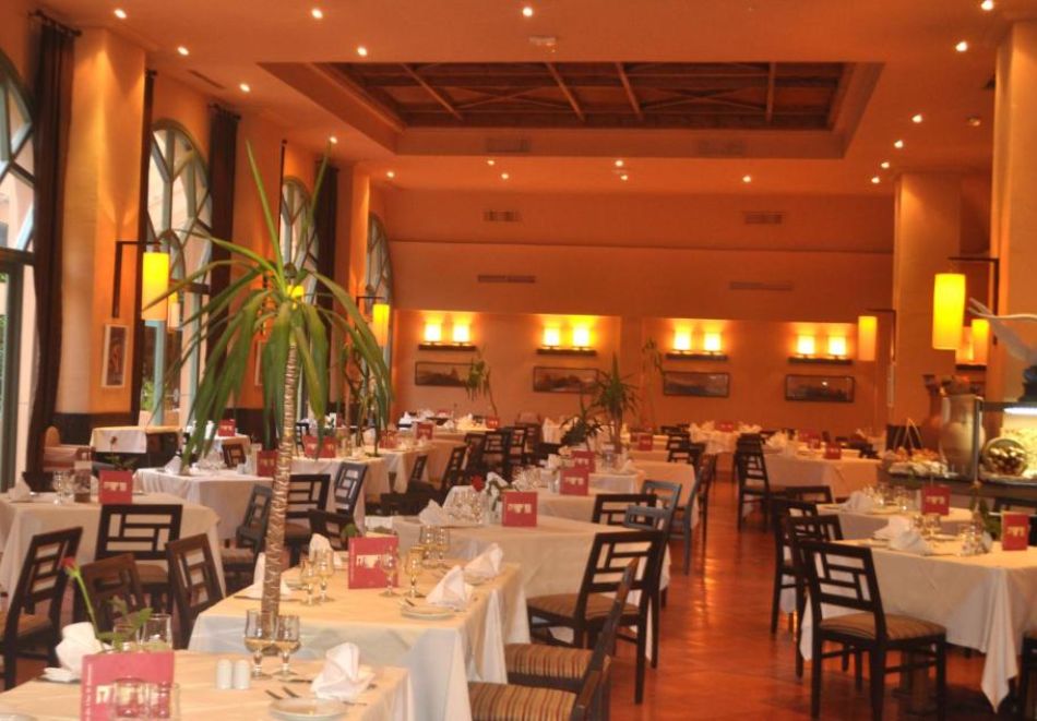 Коледа в Alhambra Thalasso 5*, Хамамет, Тунис! Самолетен билет от София + 7 нощувки на човек на база All Inclusive. Задължително доплащане за Коледна вечеря, снимка 8