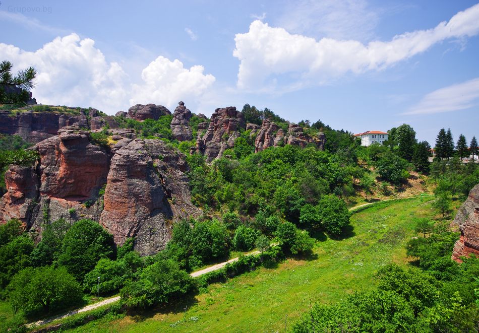 Екскурзия до Белоградчик, Видин и пещерите Леденика, Магура и Венеца! Автобусен транспорт от Плевен + 1 нощувка със закуска на човек и Посещение на Белоградчишката крепост, снимка 2