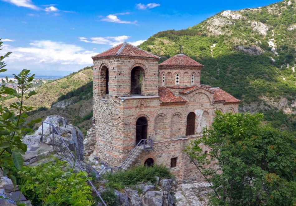 Екскурзия до Чепеларе, Рожен, Смолян, Асенова крепост и пещера Ухловица! Автобусен транспорт от София или Плевен + 1 нощувка със закуска на човек, снимка 3