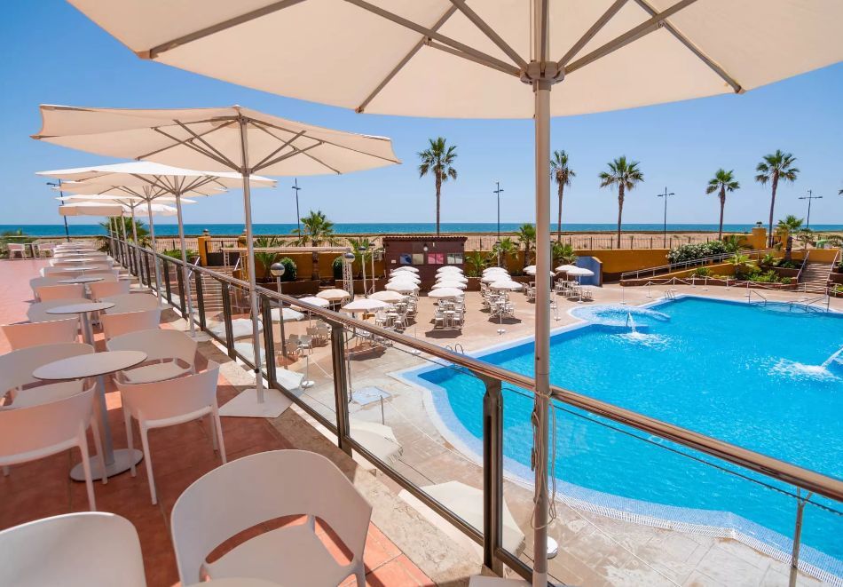 Ранни записвания на първа линия в Коста Азаар, Испания + 2 екскурзии! Самолетен билет от София + 7 нощувки на човек със закуски и вечери в Gran Hotel Peniscola 4*, снимка 3