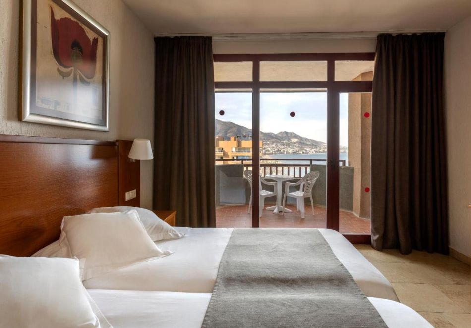 Ранни записвания на първа линия в Коста Дел Сол, Испания+ панорамна обиколка на Малага! Самолетен билет от София + 7 нощувки на човек със закуски и вечери в LAS PALMERAS 4*, Фуенхирола, снимка 6