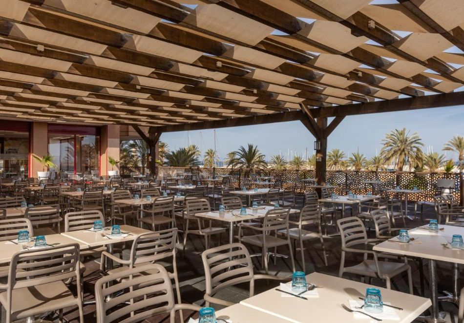 Ранни записвания на първа линия в Коста Дел Сол, Испания+ панорамна обиколка на Малага! Самолетен билет от София + 7 нощувки на човек със закуски и вечери в LAS PALMERAS 4*, Фуенхирола, снимка 8