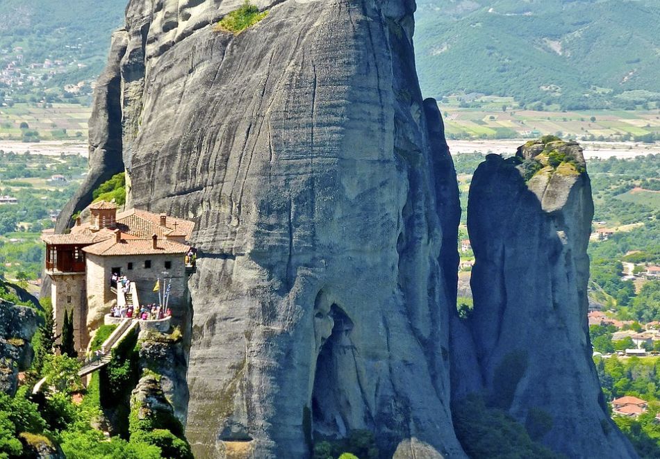Екскурзия до Метеора и Солун, Гърция с транспорт от София или Плевен + 2 нощувки на човек със закуски на Олимпийска ривиера, снимка 3