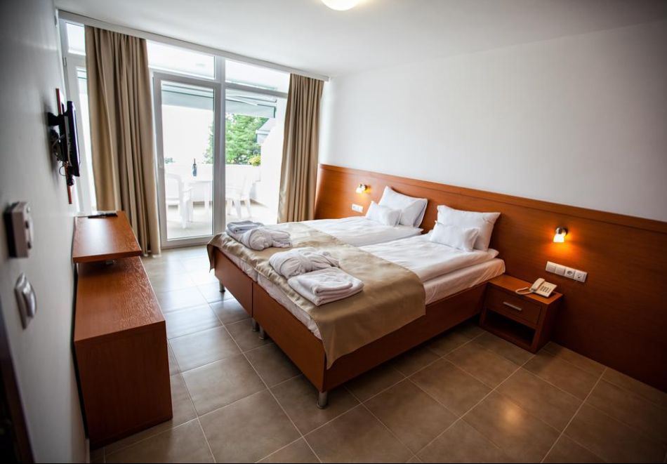 Нова година в Hotel Tino & Spa****, Охрид! 3 нощувки на човек със закуски и вечери, едната Празнична с програма, жива музика и напитки без лимит! Собствен транспорт., снимка 9