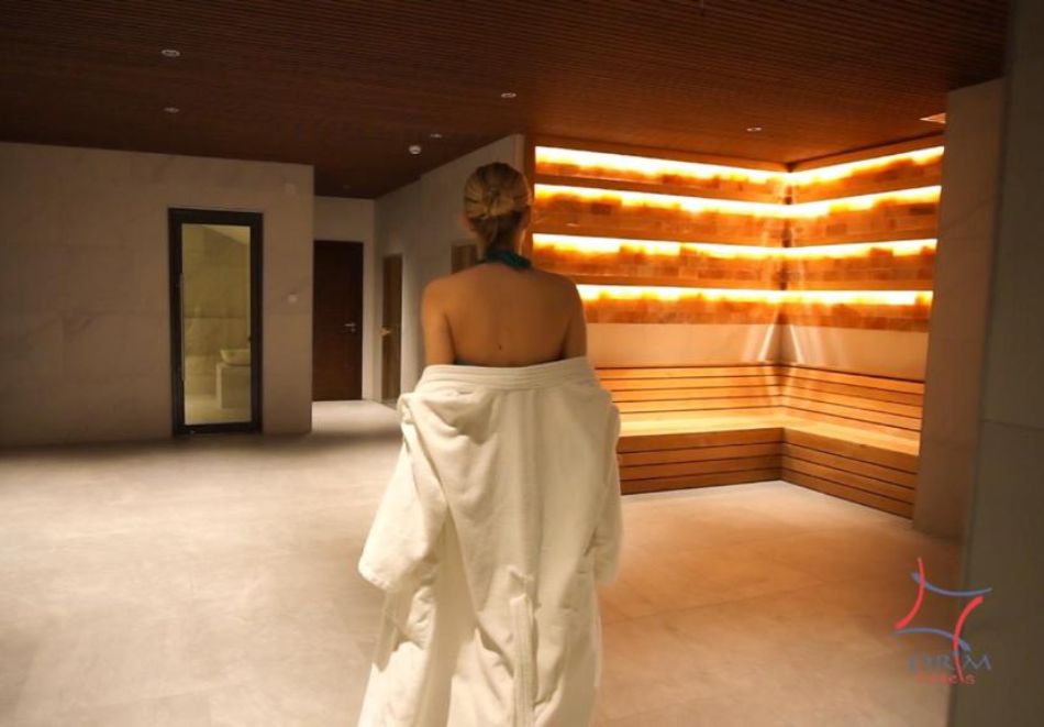 Нова Година на брега на Охридското езеро с транспорт от София + 3 нощувки на човек със закуски, 1 обяд, вечери, двете Празнични с жива музика и неограничено количество напитки в хотел Дрим****, снимка 4