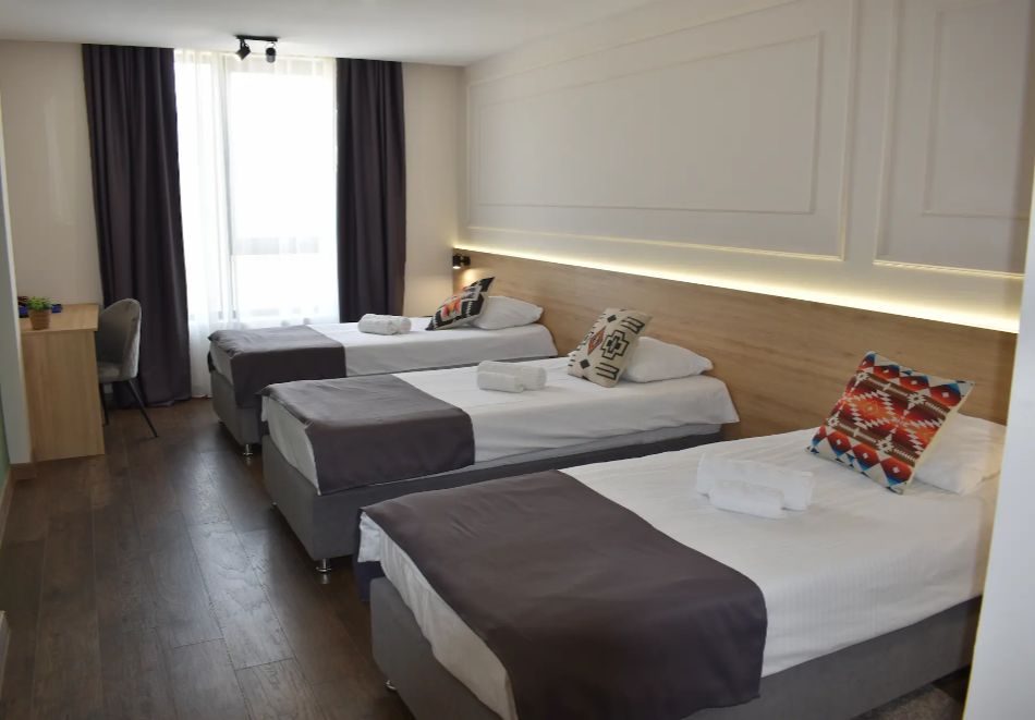 Свети Валентин в Пирот, Сърбия с транспорт от София или Плевен + нощувка на човек със закуска, вечеря и неограничена консумация на напитки и жива музика + посещение Суковски манастир, снимка 4