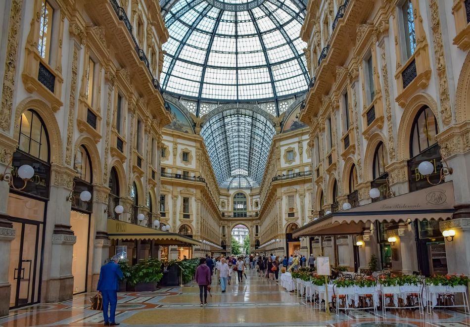 Екскурзия до Верона и Милано, Италия! Самолетен билет от София + 3 нощувки на човек със закуски + тур на езерото Гарда и възможност за посещение на Гардаленд!, снимка 3