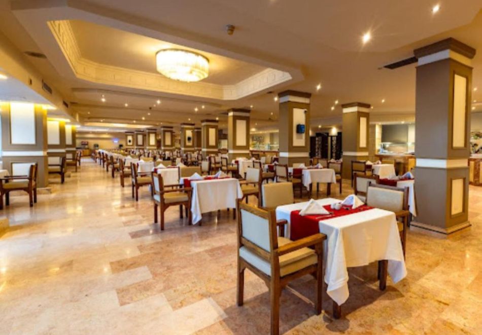 All Inclusive + аквапарк на първа линия в Хургада, Египет! Чартърен полет от София + 7 нощувки на човек в ZYA REGINA RESORT & AQUA PARK 4*, снимка 4