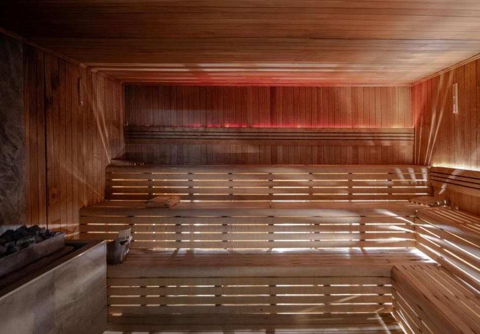 Нова година в WINDZOR HOTEL & CONVENTION CENTER ISTANBUL 5*, Турция! 3 нощувки на човек със закуски + Гала вечеря с програма, жива музика и напитки без лимит! Басейн, СПА и паркинг.Собствен транспорт., снимка 3