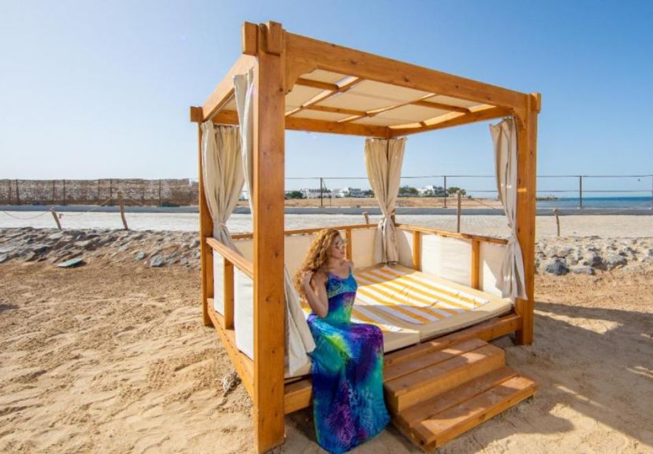 Коледа в хотел NEW EAGLES AQUA PARK 4*, Хургада, Египет с полет от София + 5 или 7 нощувки на човек на база All Inclusive, снимка 9