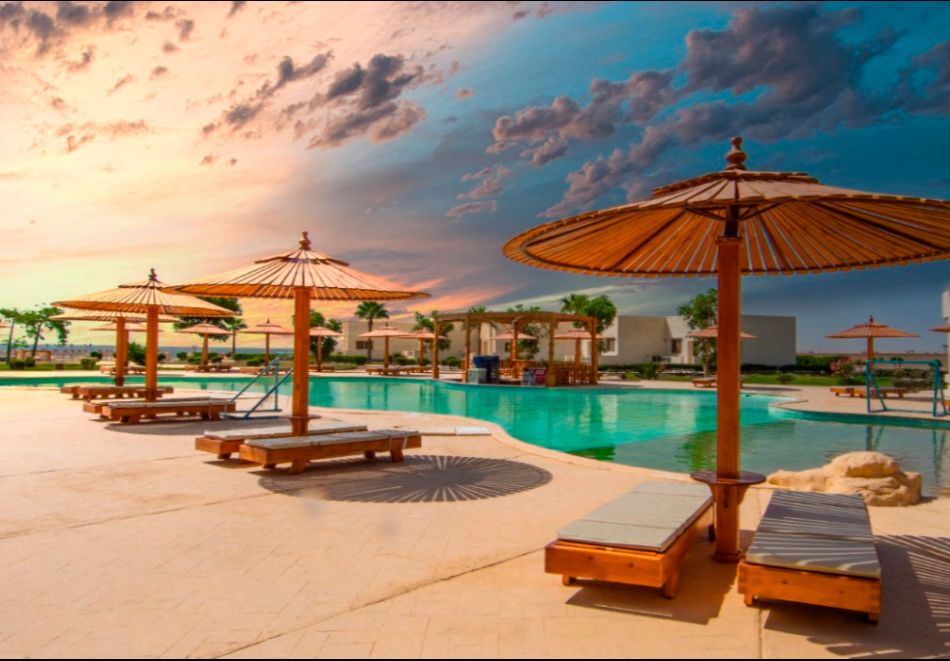 Коледа в хотел NEW EAGLES AQUA PARK 4*, Хургада, Египет с полет от София + 5 или 7 нощувки на човек на база All Inclusive, снимка 2