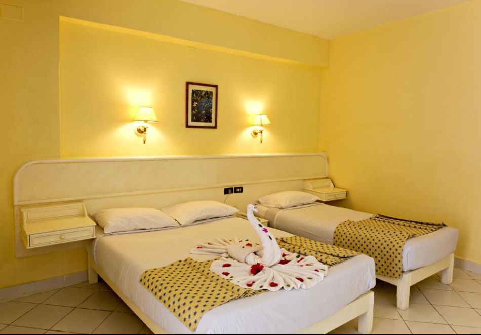 На първа линия в Хургада, Египет! Самолетен билет от София + 7 All Inclusive нощувки на човек в EMPIRE BEACH AQUA PARK, снимка 3