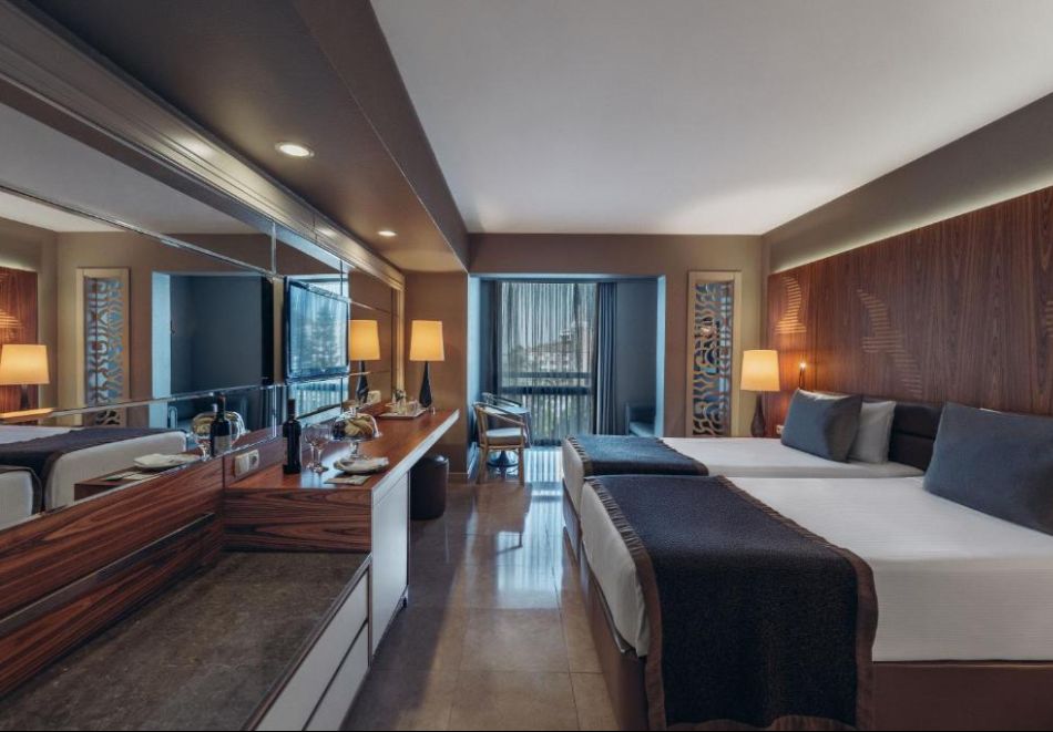 Нова Година в Анталия с полет от София, Варна или Пловдив + 4 нощувки на база Ultra All Inclusive на човек в Paloma Perissia 5*, Сиде. Задължително доплащане за Новогодишна вечеря!, снимка 5