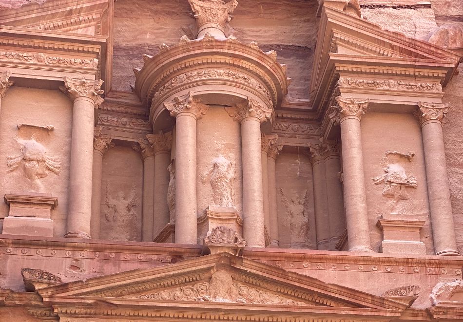 Екскурзия до Йордания 2025 -2026! Самолетен билет + 4 нощувки със закуски и вечери на човек, едната в Камп в пустинята + екскурзия до град Петра, сафари в пустинята и посещение на Акаба, снимка 10