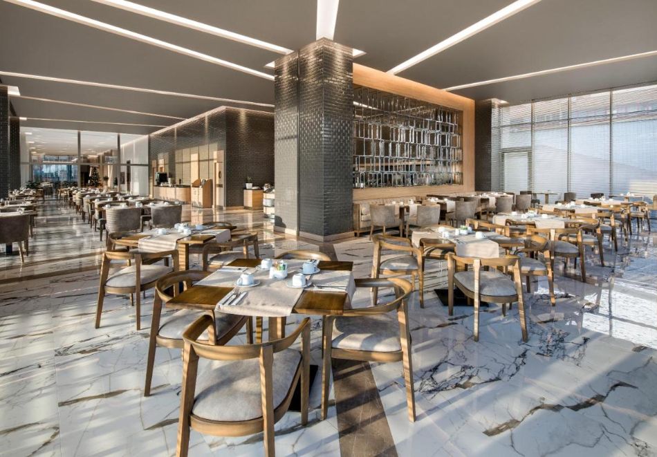 Нова 2026 година в Истанбул, Турция! 3 нощувки на човек със закуски + Новогодишна вечеря на база All inclusive с неограничени напитки, програма, DJ + басейн и релакс зона в хотел LIONEL 5* от Ню Сън Травел, снимка 6