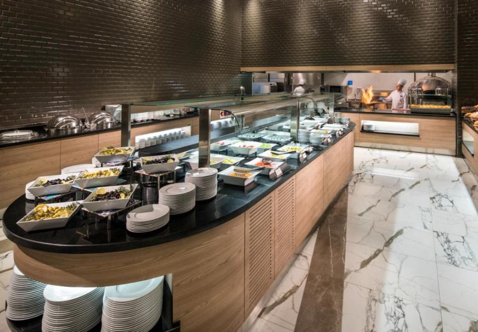 Нова 2026 година в Истанбул, Турция! 3 нощувки на човек със закуски + Новогодишна вечеря на база All inclusive с неограничени напитки, програма, DJ + басейн и релакс зона в хотел LIONEL 5* от Ню Сън Травел, снимка 8