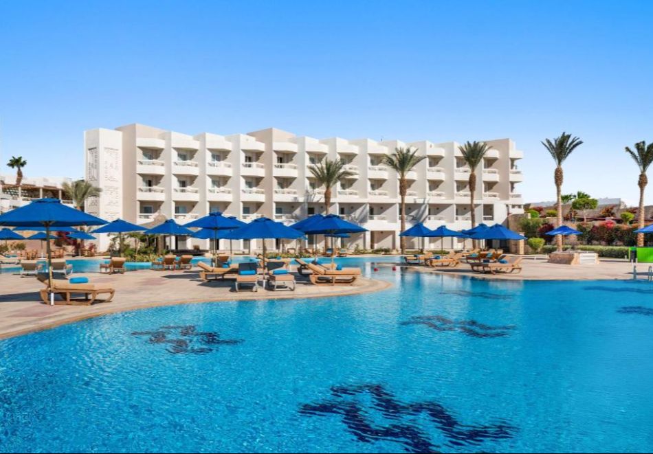 През ноември в DOUBLETREE BY HILTON SHARKS BAY RESORT 4*, Шарм ел Шейх, Египет! Полет от София + 7 нощувки на човек на база All inclusive, снимка 3