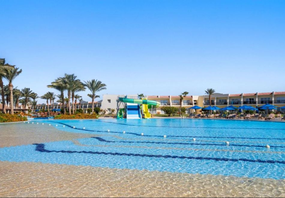 През ноември в DOUBLETREE BY HILTON SHARKS BAY RESORT 4*, Шарм ел Шейх, Египет! Полет от София + 7 нощувки на човек на база All inclusive, снимка 5
