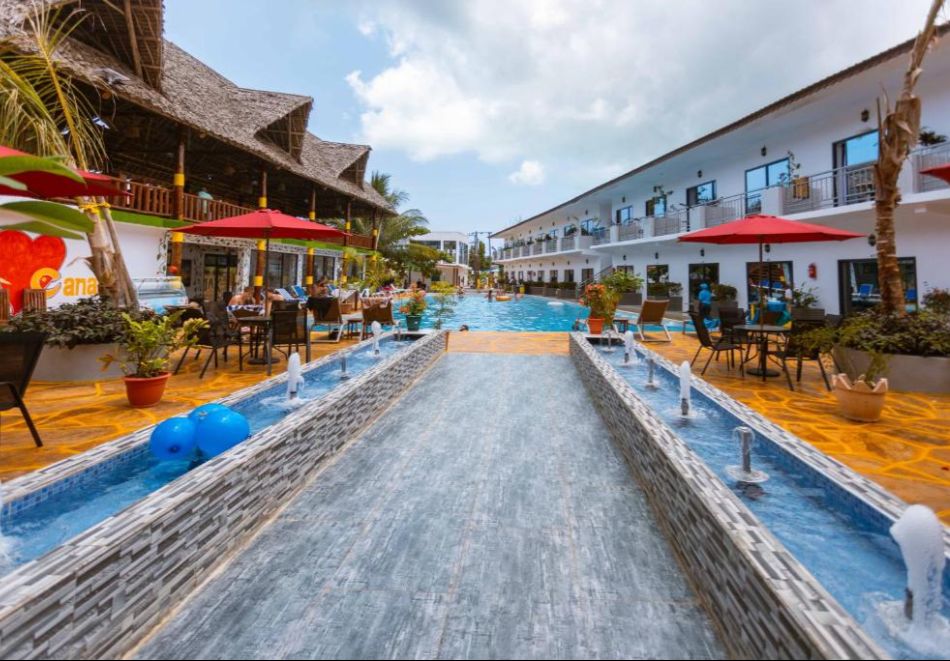 Екзотична почивка на 150м. от плажа в Занзибар! Полет от София + 7 нощувки на човек със закуски в Canary Golden Hotel 4*, снимка 3