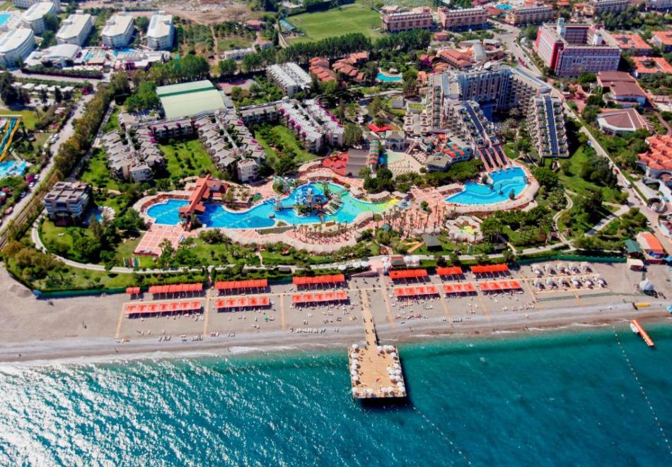 Нова година в Кемер, Турция! Транспорт + 4 нощувки на човек на база All inclusive + задължително доплащане за новогодишна вечеря в хотел LIMAK LIMRA HOTEL & RESORT 5* от Ню Сън Травел. Тръгване от Варна, Слънчев бряг и Бургас!, снимка 3