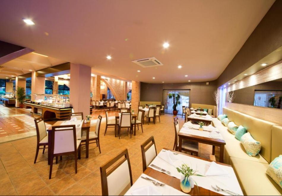 Нова Година в LIMAK LIMRA HOTEL & RESORT 5*, Кемер Турция! Чартърен полет от София + 4 или 5 нощувки на човек на база All inclusive, снимка 10