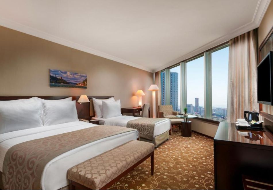 Нова 2026 година в Истанбул, Турция! 3 нощувки на човек със закуски в хотел KAYA 5* + празнична новогодишна вечеря от ТА Йонека Турс, снимка 6