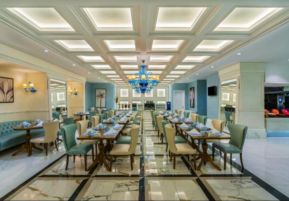 Нова 2026 година в Истанбул, Турция! 3 нощувки на човек със закуски в хотел KAYA 5* + празнична новогодишна вечеря от ТА Йонека Турс, снимка 11