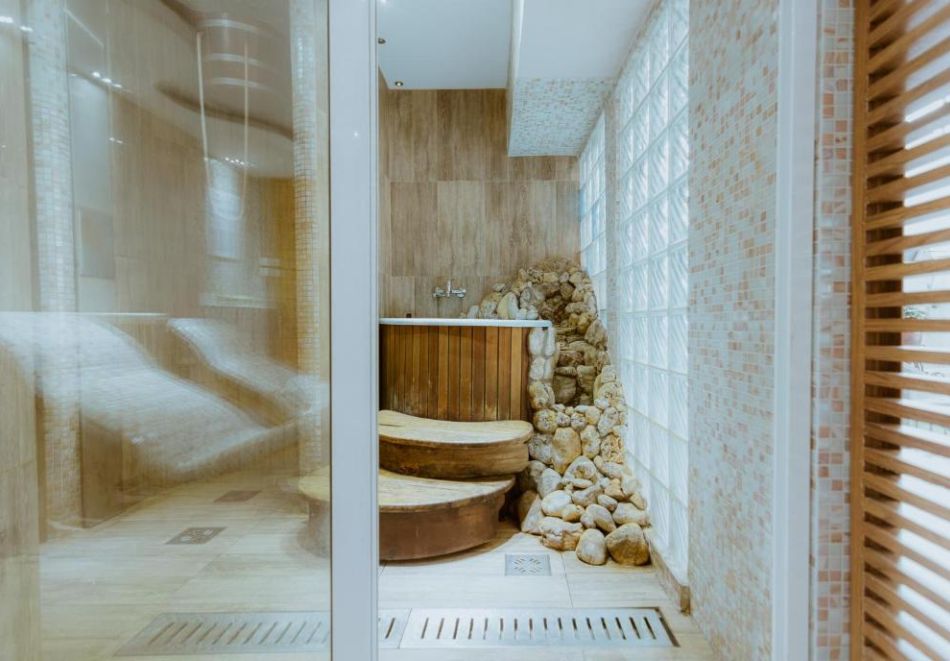 Нова Година във Върнячка баня, Сърбия! 3 нощувки на човек със закуски, стандартна вечеря + 2 Гала вечери с напитки и жива музика в HEALTH RESORT MERKUR. Собствен транспорт, снимка 4