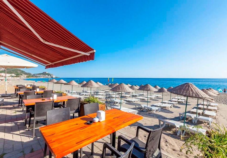 На първа линия в GALAXY BEACH HOTEL 4*, Алания, Турция 2026. Чартърен полет от София или Варна + 7 All Inclusive нощувки на човек, снимка 8