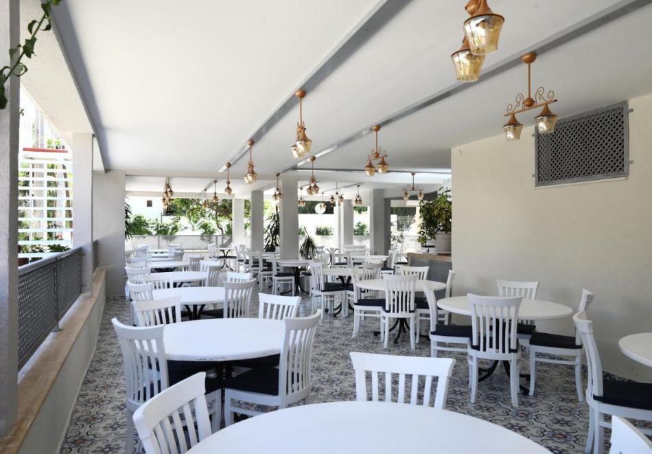 Ранни записвания на 50м. от плажа в SUMMER GARDEN SUITES AND BEACH HOTEL, Бодрум, Турция 2026. Чартърен полет от София + 7 нощувки на човек на база All Inclusive!, снимка 8