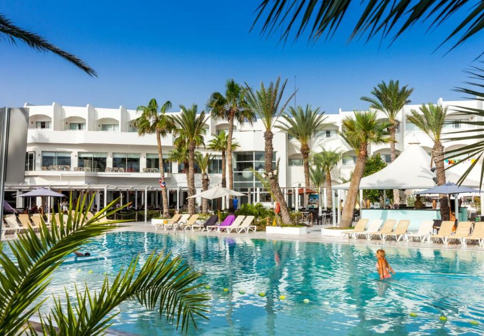 Ранни записвания за лято 2026г. на първа линия в PALM BEACH CLUB DJERBA 4*, на о-в Джерба, Тунис. Чартърен полет от София + 7 нощувки на човек на база All Inclusive!, снимка 2