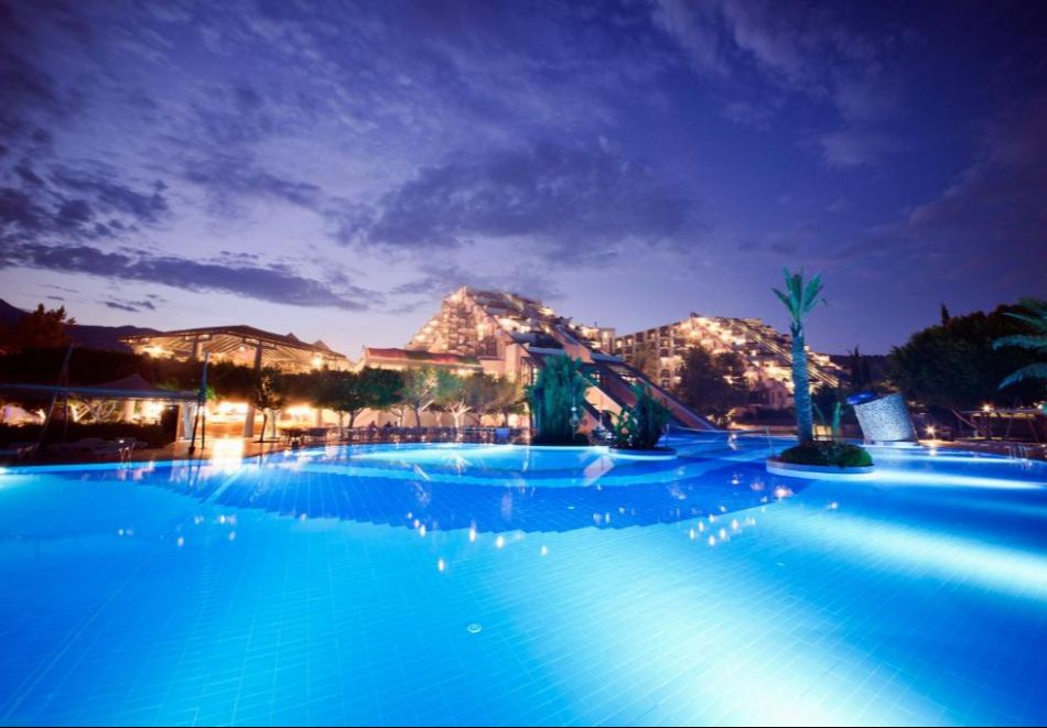 Нова година в Кемер, Турция! Транспорт + 4 нощувки на човек на база All inclusive + задължително доплащане за новогодишна вечеря в хотел LIMAK LIMRA HOTEL & RESORT 5* от Ню Сън Травел. Тръгване от Варна, Слънчев бряг и Бургас!, снимка 7