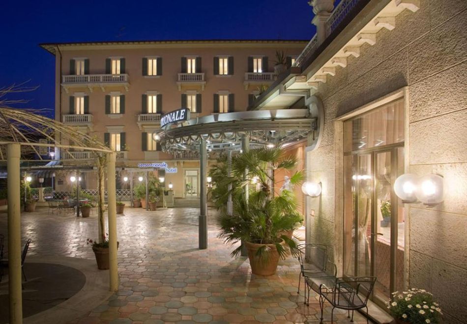 Коледно настроение във Флоренция! Чартър от София + 4 нощувки на човек със закуски в Settentrionale 4* + обзорна обиколка на Перуджа, снимка 3