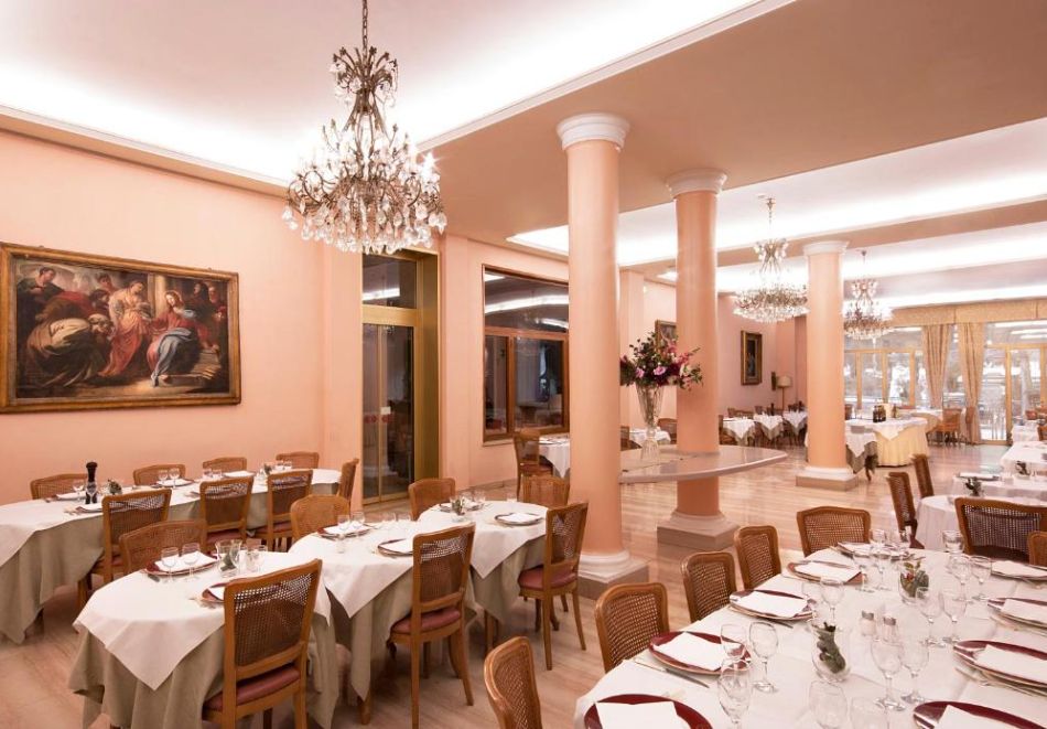 Коледно настроение във Флоренция! Чартър от София + 4 нощувки на човек със закуски в Settentrionale 4* + обзорна обиколка на Перуджа, снимка 8