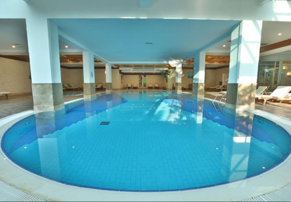 Ранни записвания на първа линия в Crystal Aura Beach Resort 5*, Кемер, Турция! Самолетен билет от София + 7 нощувки на човек на база Ultra All Inclusive, снимка 6