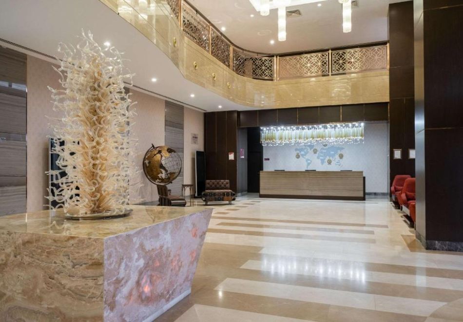 Нова Година в Истанбул! Автобусен транспорт от София или Плевен + 3 нощувки със закуски на човек в Clarion Hotel Istanbul Mahmutbey 5*. Възможност за Празнична вечеря с DJ и гост изпълнител Тони Дачева, снимка 10