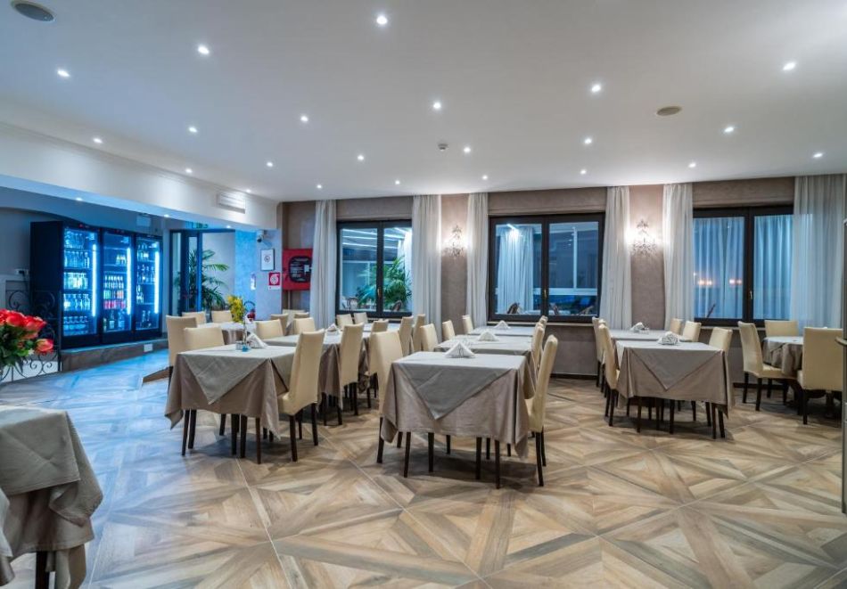 Почивка в Лигурия и Френската Ривиера, Италия! Полет от София + 7 нощувки със закуски и вечери на човек в хотел Globo Sanremo. Възможност за посещение на Ница, Кан, Монако, Портофино, Сан Ремо, снимка 6