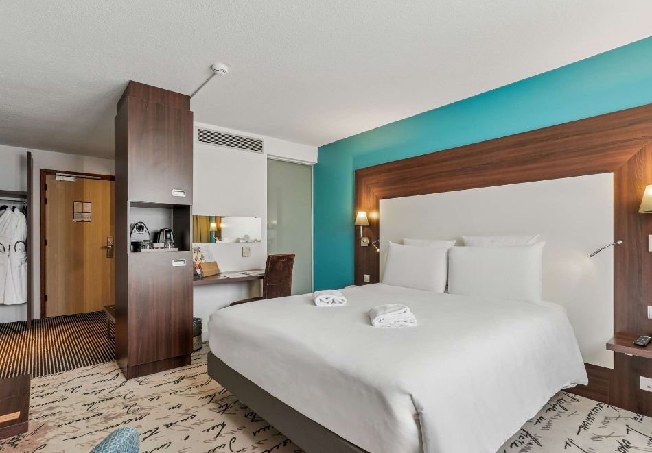 Последни места! Посетете Париж с полет от София + 3 нощувки на човек със закуски в хотел Mercure dOrleans 4*. Възможност за допълнителни екскурзии, снимка 3