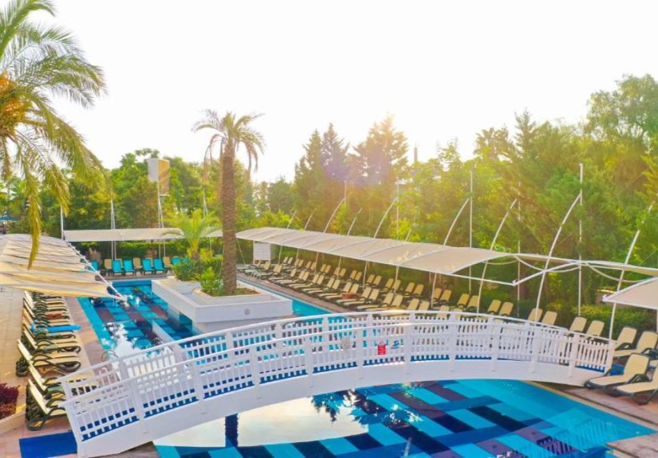 Ранни записвания за почивка в Анталия с полет от София или Варна + 7 нощувки на база Ultra All Inclusive на човек в Crystal De Luxe Resort 5*, Кемер., снимка 4