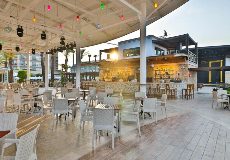 Ранни записвания през май на първа линия в Crystal Family Resort And Spa 5*, Белек, Турция! Самолетен билет от София + 7 Ultra All Inclusive нощувки на човек, снимка 13