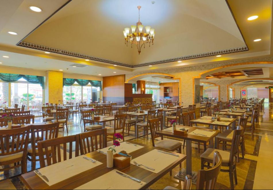 Ранни записвания през май на първа линия в Crystal Family Resort And Spa 5*, Белек, Турция! Самолетен билет от София + 7 Ultra All Inclusive нощувки на човек, снимка 12