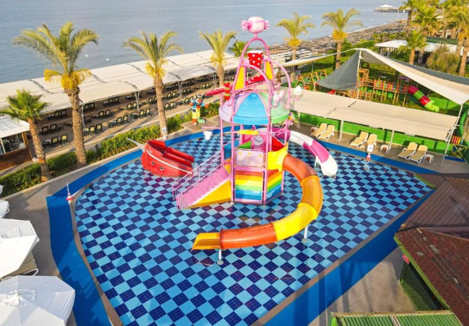 Ранни записвания през май на първа линия в Crystal Family Resort And Spa 5*, Белек, Турция! Самолетен билет от София + 7 Ultra All Inclusive нощувки на човек, снимка 4