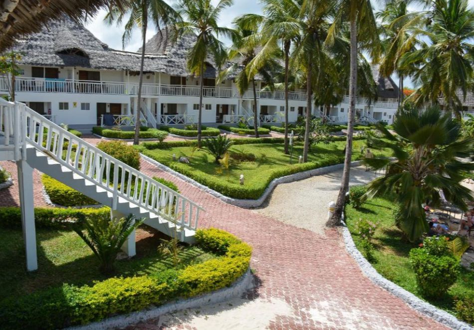 На първа линия в PARADISE BEACH RESORT 4*, Занзибар: Самолетен билет от София + 7 нощувки на човек със закуски и вечери или закуски, обеди и вечери, снимка 17