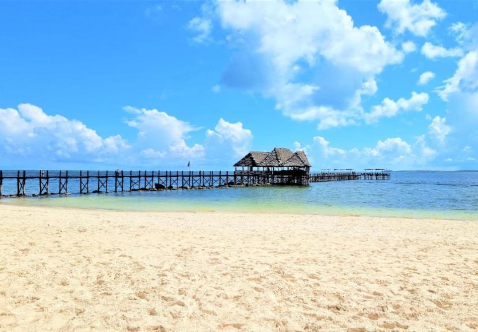 На първа линия в PARADISE BEACH RESORT 4*, Занзибар: Самолетен билет от София + 7 нощувки на човек със закуски и вечери или закуски, обеди и вечери, снимка 19