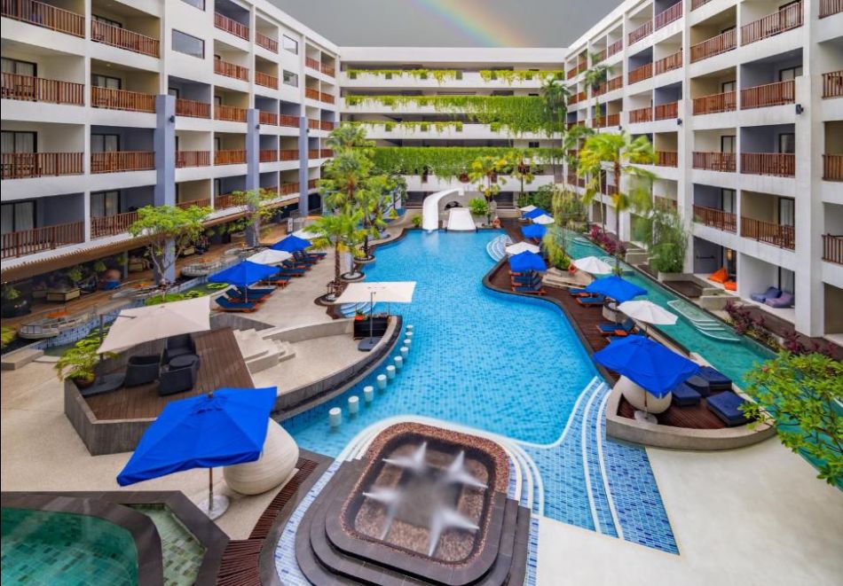 Почивка на о-в Пукет: Полет от София + 8 нощувки на човек със закуски в Deveena Plaza Patong 4*, снимка 2