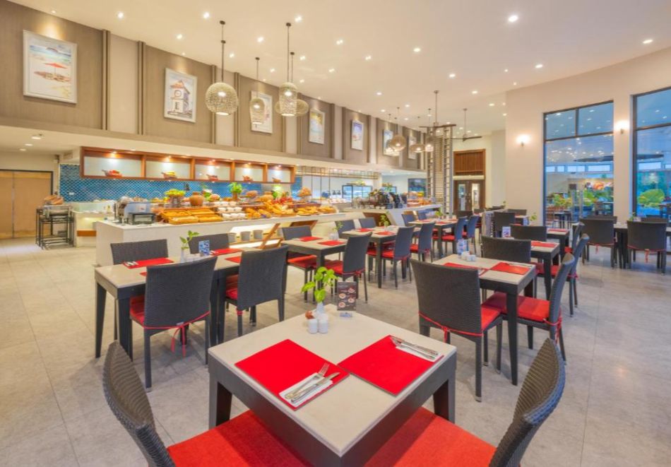 Почивка на о-в Пукет: Полет от София + 8 нощувки на човек със закуски в Deveena Plaza Patong 4*, снимка 6