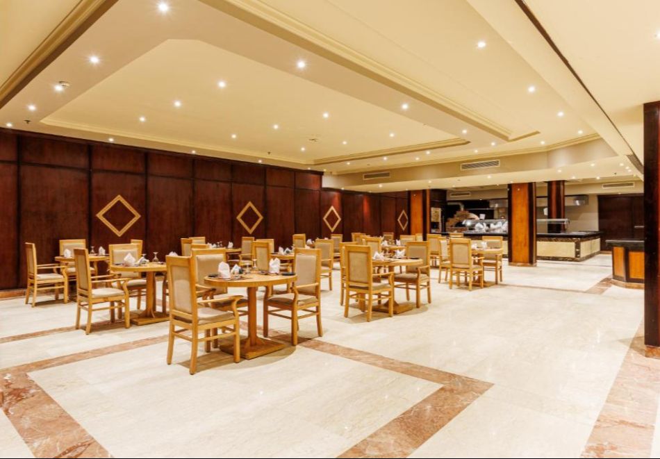 Ранни записвания на първа линия в Хургада, Египет: Полет от София + 7 нощувки на човек на база All Inclusive в Sunrise Solara Aqua Park Resort 4*, снимка 10