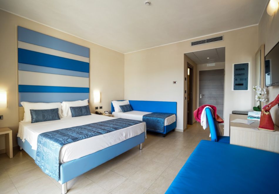 Почивка в Пулия, Италия + обиколка на Бари: Полет от София + 7 нощувки на човек със закуски и вечери в Danaide Resort 4* + собствен плаж, снимка 4