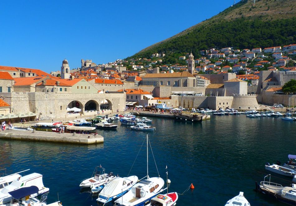 Екскурзия до Загреб, Плитвички езера, Трогир, Сплит, Дубровник, Будва и Котор: Автобусен транспорт + 5 нощувки на човек с 5 закуски и 3 вечери, снимка 4